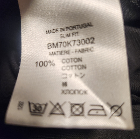 Authentic Givenchy tee shirt - Picture 2 of 4